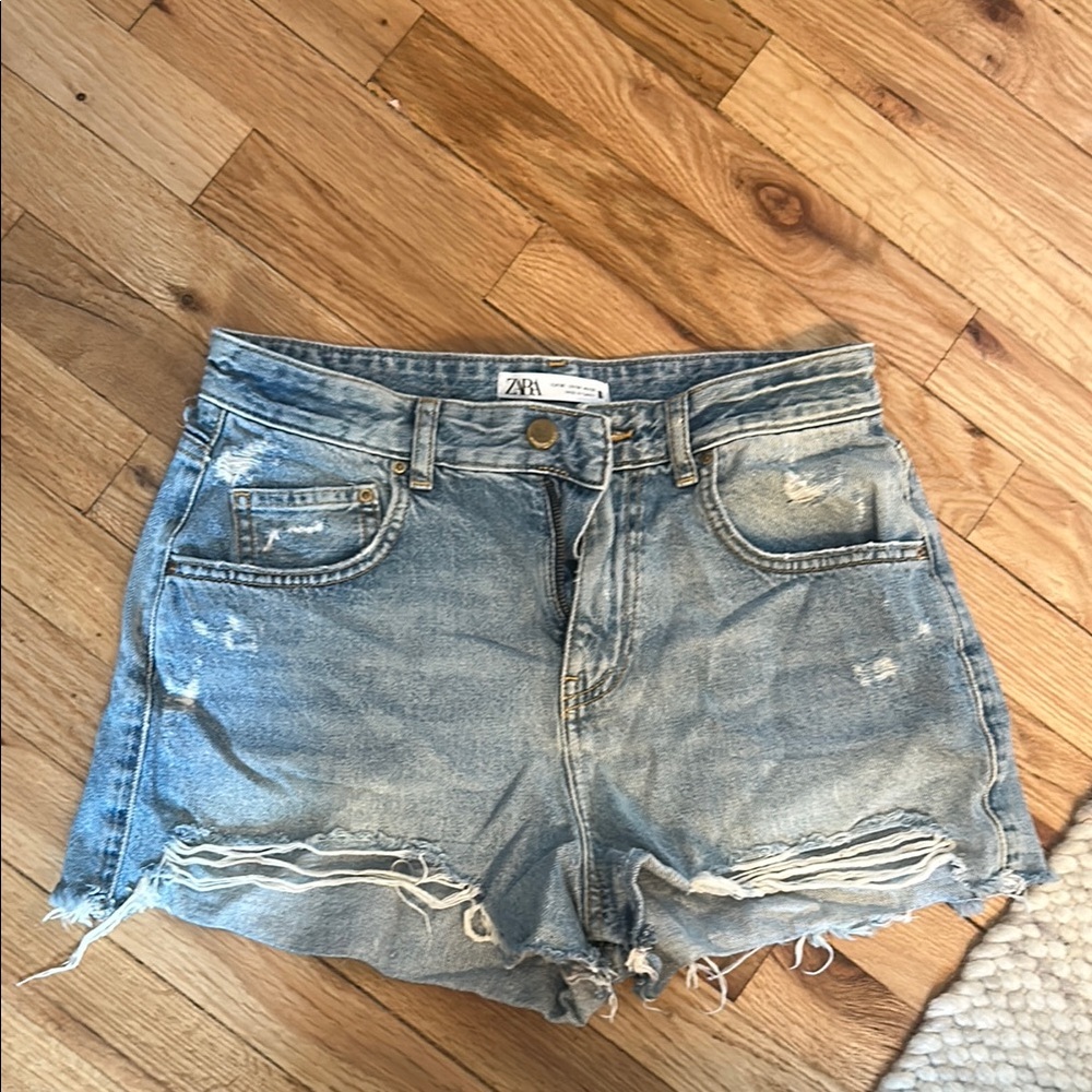 Zara Blue Jean Shorts Distressed Cut-Off Style